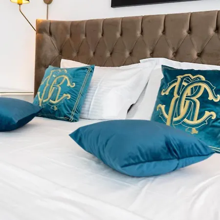 Avenue - Avenue Hotel Venus