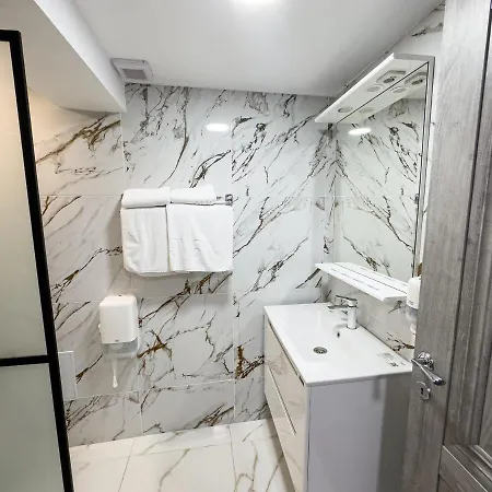 Avenue - Avenue Hotel 3*