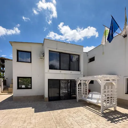 Hotel Avenue - Avenue 3*