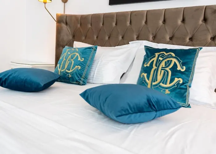 Avenue - Avenue Hotel Venus