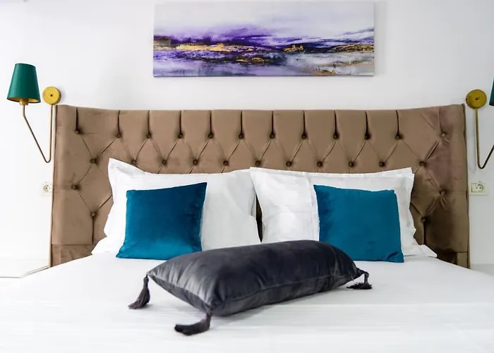 Avenue - Avenue Hotel Venus