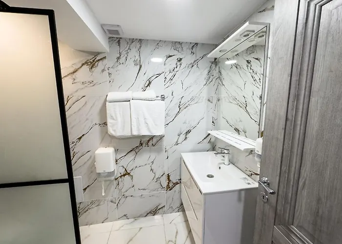 Avenue - Avenue Hotel 3*