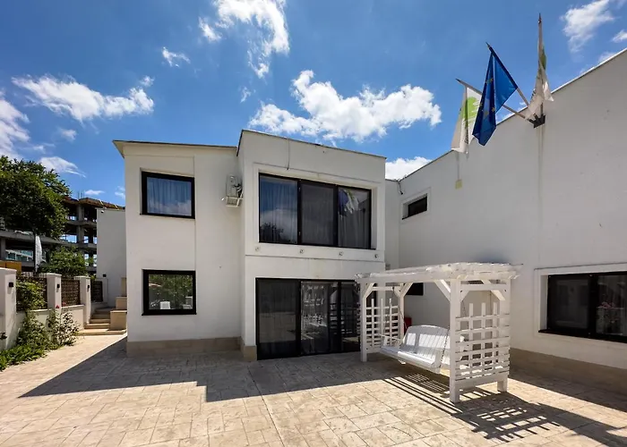 Hotel Avenue - Avenue 3*